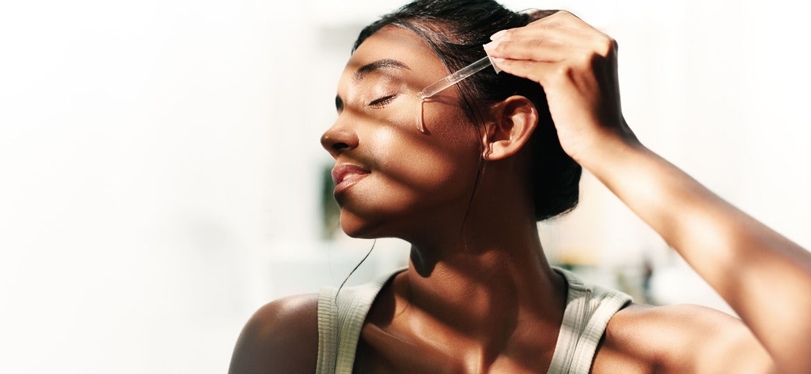 CBD Kosmetik selbst gemacht: Gesichtsmaske mit CBD-Blüten